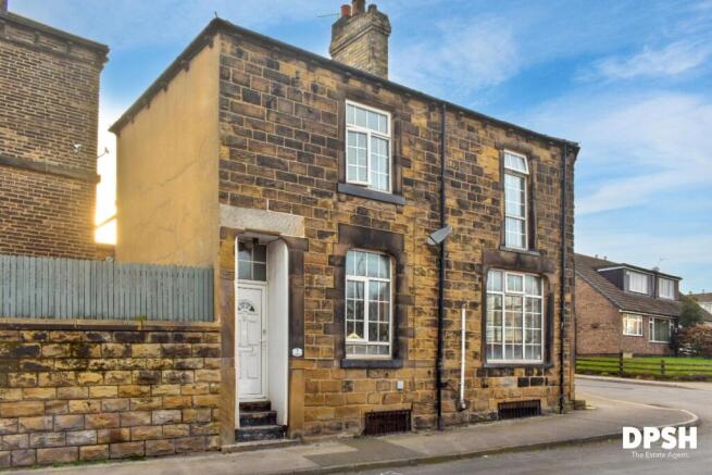 3 bed property, in Gladstone Terrace, £215,000