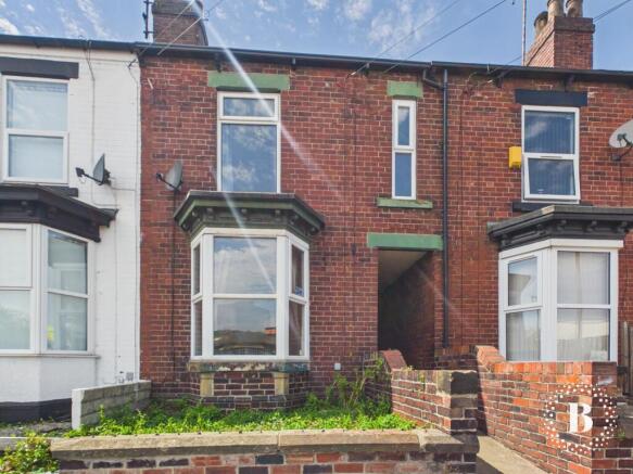 4 bed property, in Edmund Road, £200,000