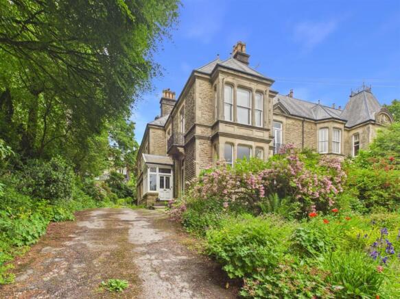 3 bed property, in Flat 3, £339,950