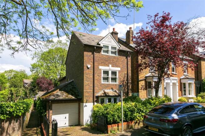 4 bed property, in Chisholm Road, £2,500,000