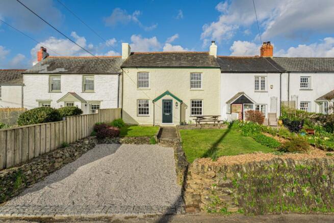 3 bed property, in 5 The Row, £575,000