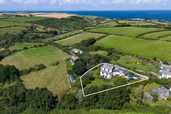 7 bed property, in Port Isaac, £970,000