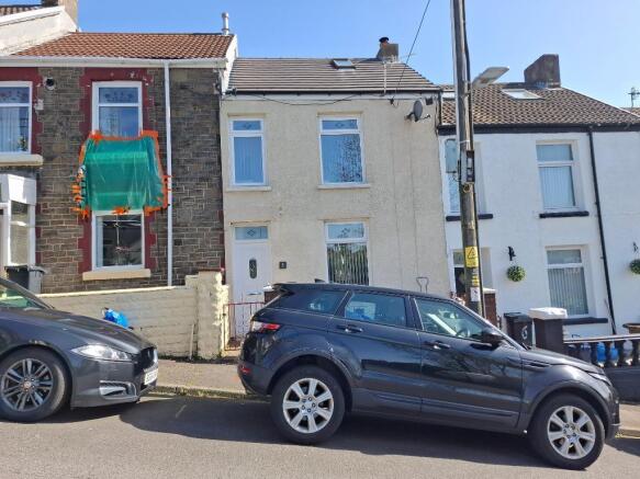 2 bed property, in Williams Terrace, £109,995