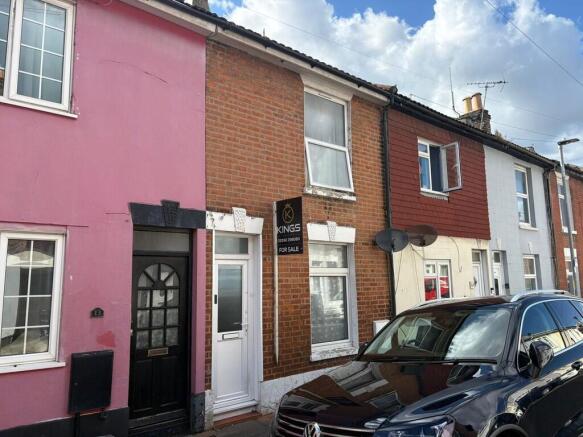 2 bed property, in Boulton Road, £215,000