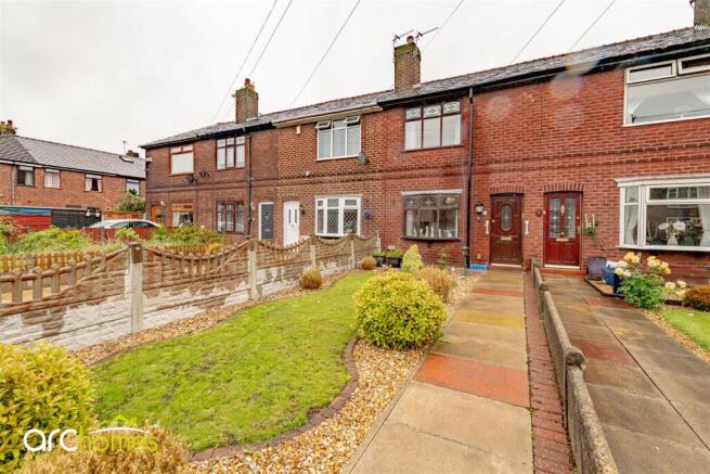 3 bed property, in Overton Street, £150,000