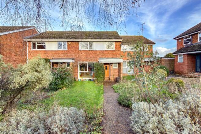 3 bed property, in Knowle Drive, £550,000