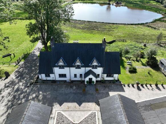 5 bed property, in Tynreithyn, £950,000