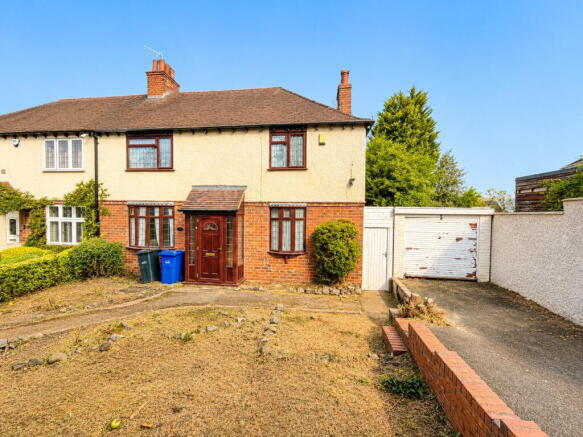 3 bed property, in Church Street, £185,000