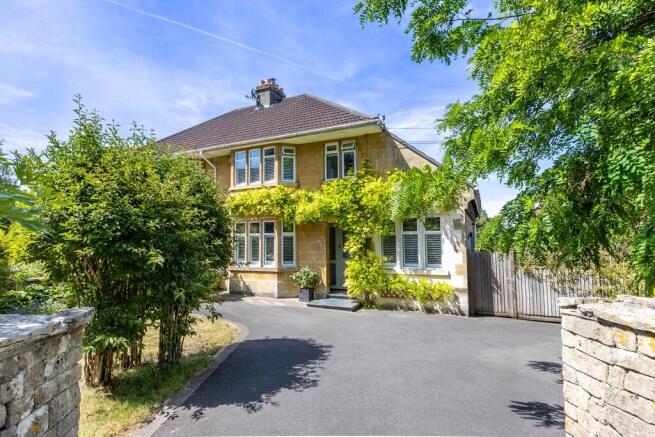 4 bed property, in Tyning End, £1,150,000