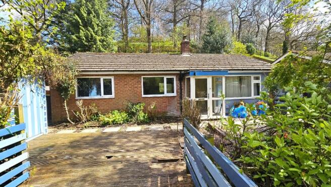 3 bed property, in Ludlow Road, £330,000