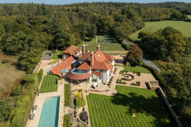 6 bed property, in Midhurst, £6,250,000
