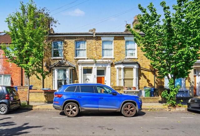 3 bed property, in Relf Road, £630,000