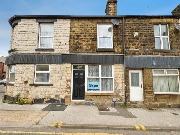 3 bed property, in Holme Lane, £150,000
