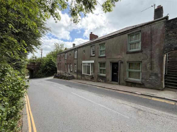 1 bed property, in Chapel Street, £89,950