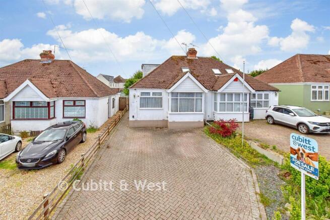 4 bed property, in Privett Road, £375,000