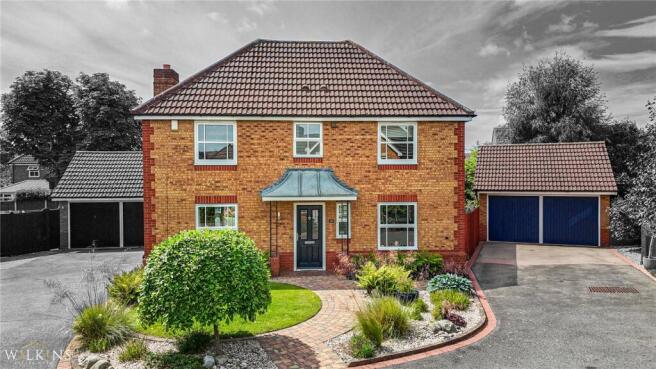 4 bed property, in Yeomanry Close, £565,000