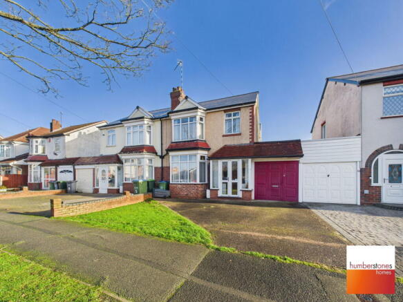 3 bed property, in Albert Road, £280,000