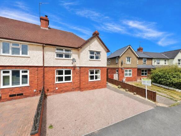 3 bed property, in Breinton Road, £275,000