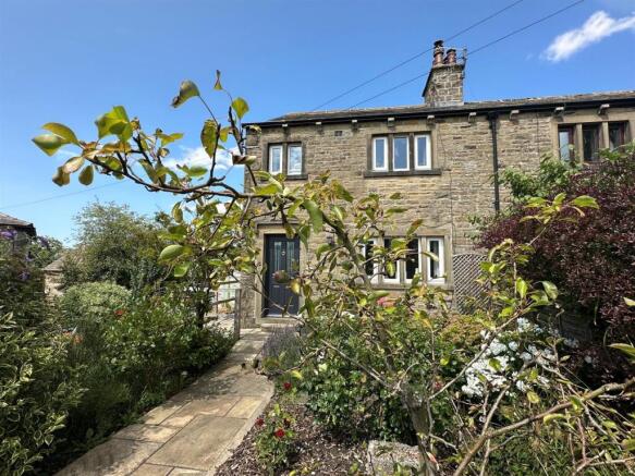 3 bed property, in Town Head, £475,000