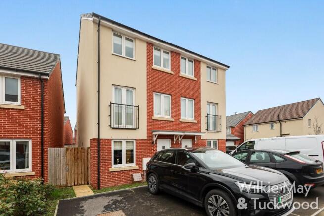 3 bed property, in Vita Avenue, £250,000