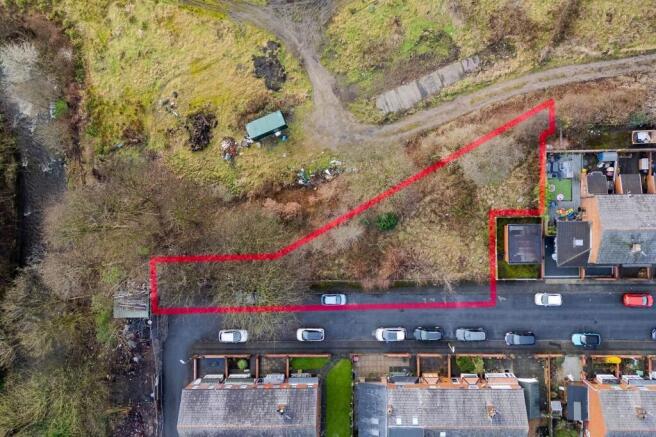 1 bed property, in Doris Avenue, £40,000