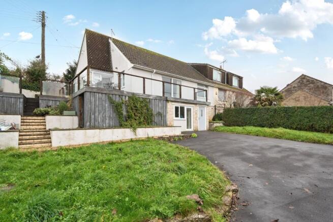 4 bed property, in The Green, £385,000