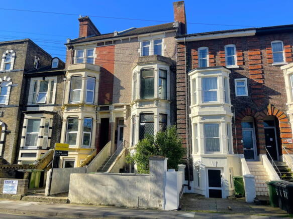 1 bed property, in Cottage Grove, £70,000