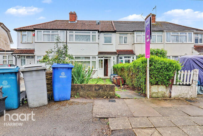 3 bed property, in De Havilland Road, £500,000