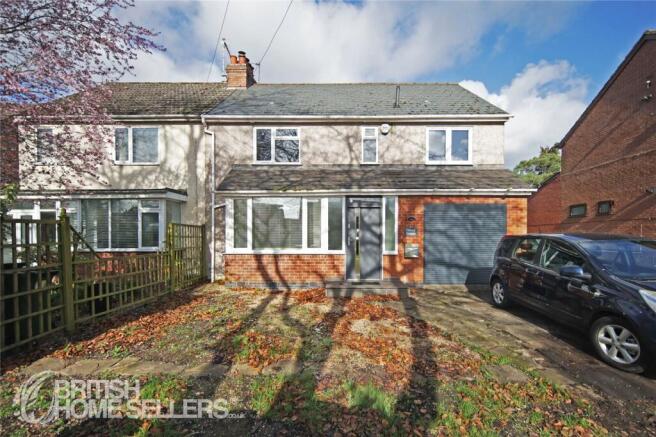 4 bed property, in Main Road, £465,000