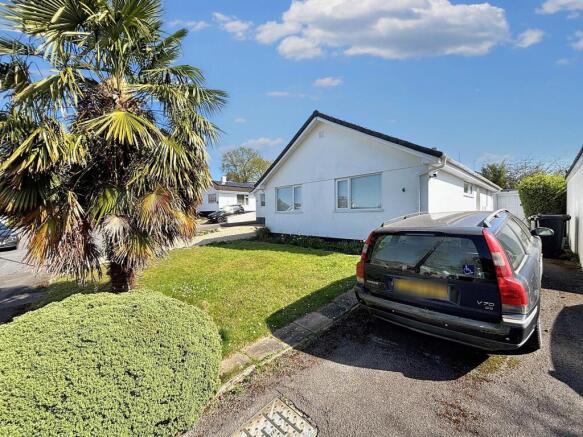 3 bed property, in Bramble Close, £400,000