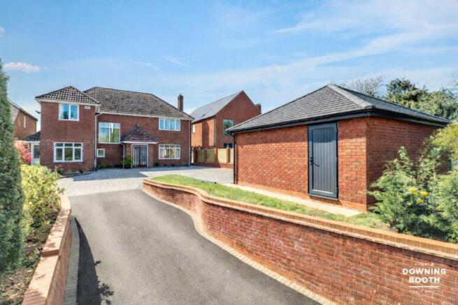 5 bed property, in Gorse Lane, £950,000