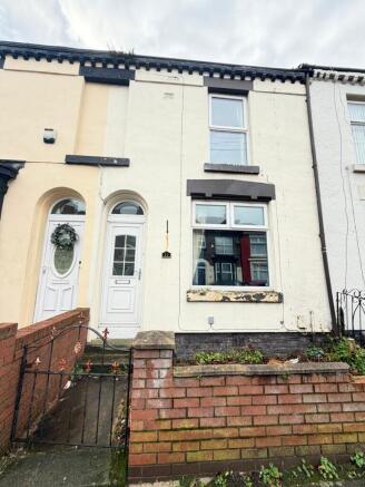 2 bed property, in York Street, £90,000