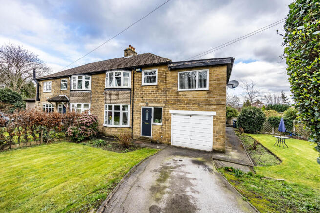 4 bed property, in Howard Avenue, £400,000
