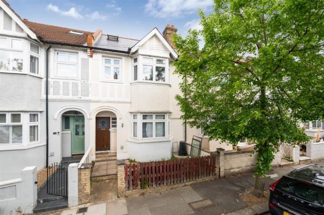 5 bed property, in Clive Road, £925,000