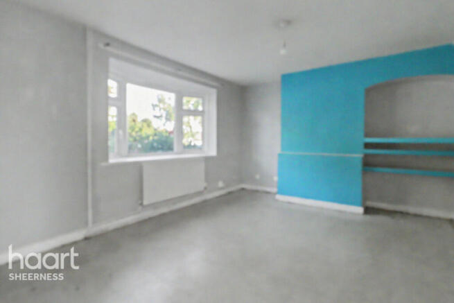 3 bed property, in South Avenue, £210,000