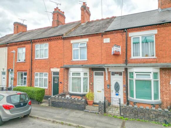 3 bed property, in King Edward Road, £170,000