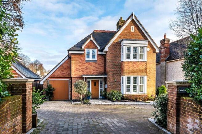 4 bed property, in Reigate Hill, £1,300,000
