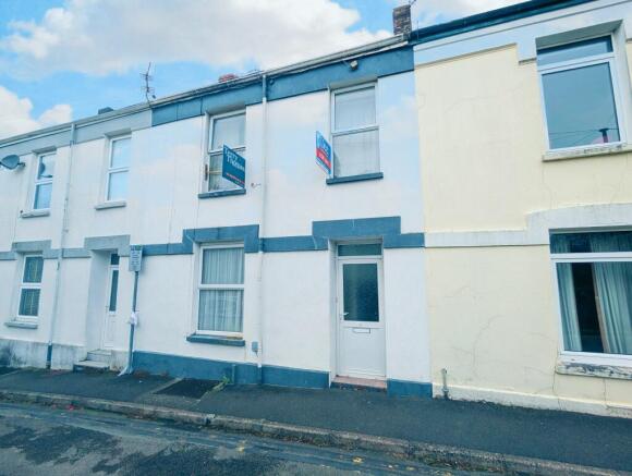 5 bed property, in Tabernacle Terrace, £182,000