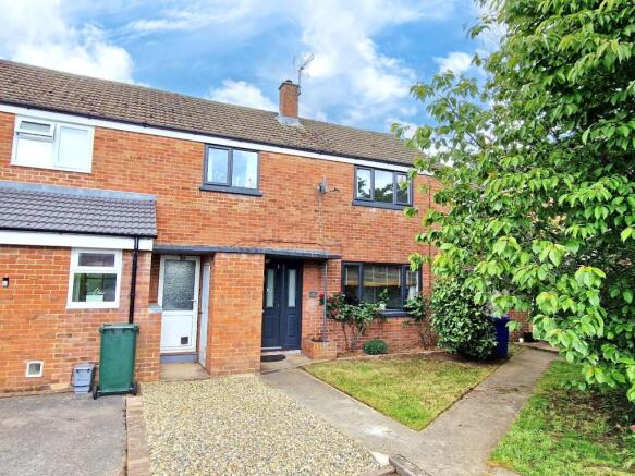 3 bed property, in Elderfield Road, £329,995
