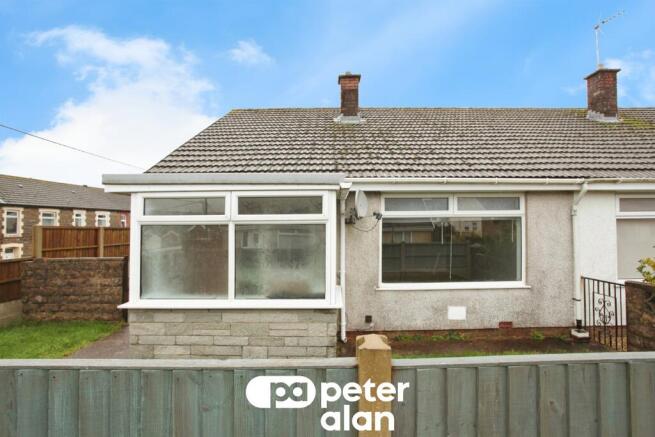 2 bed property, in Shirdale Close, £140,000
