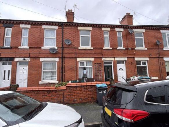 2 bed property, in Edward Street, £99,950