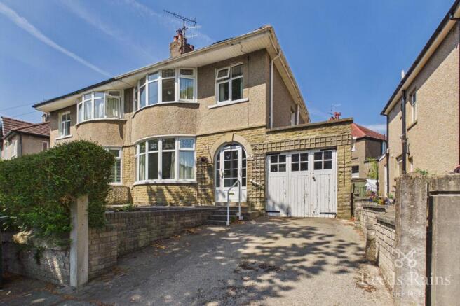 3 bed property, in Barton Road, £290,000