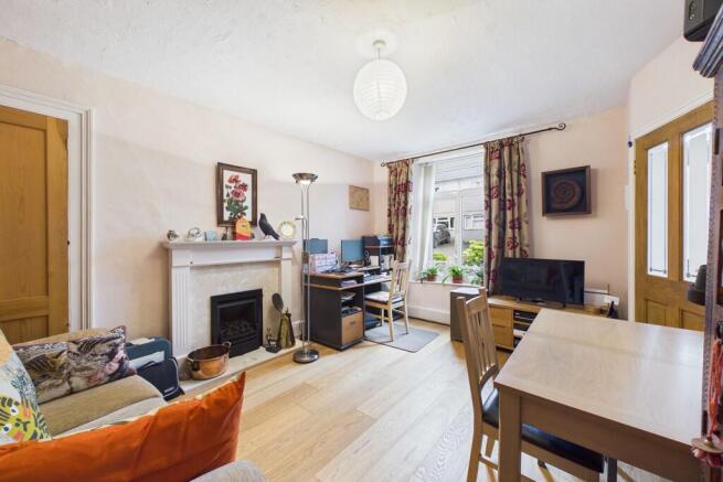 2 bed property, in 2 Low Cottages, £225,000