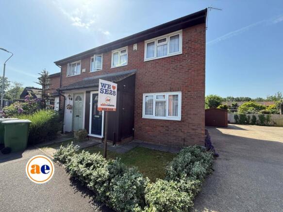 3 bed property, in Wroxham Road, £415,000