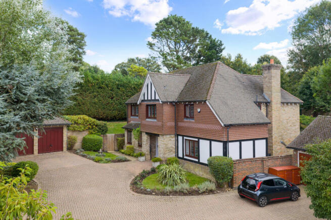 5 bed property, in Claremount Gardens, £1,250,000
