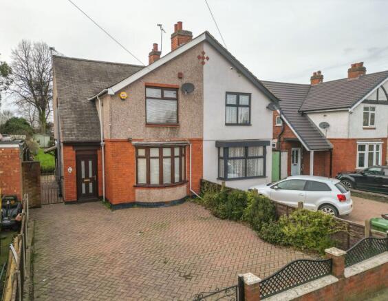 3 bed property, in Coventry Road, £250,000