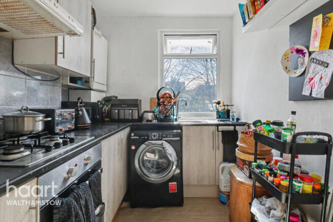 3 bed property, in Haldan Road, £400,000