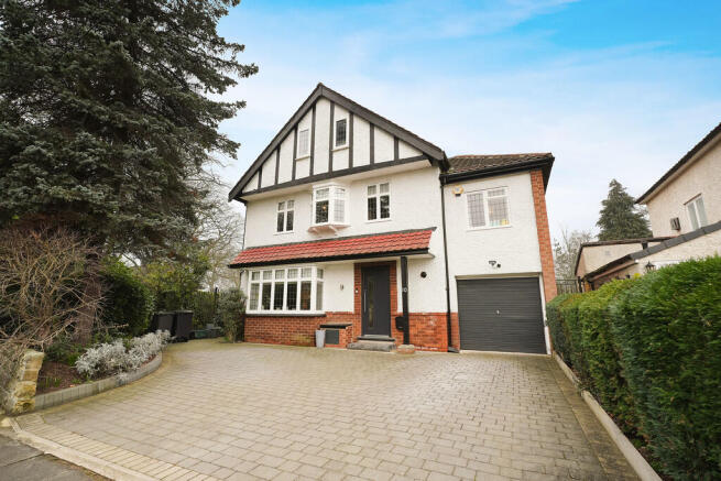 5 bed property, in Blackwell Scar, £725,000