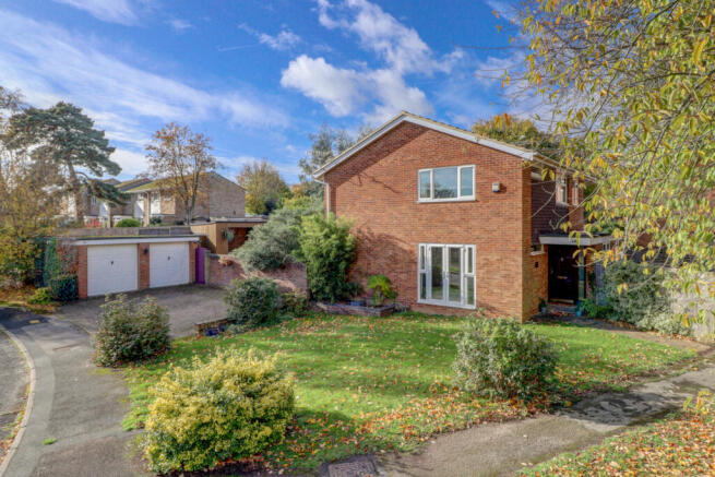 4 bed property, in Campbells Ride, £700,000