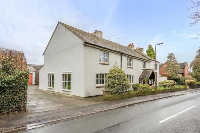 6 bed property, in Smithy Lane, £650,000